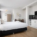 King's 3*