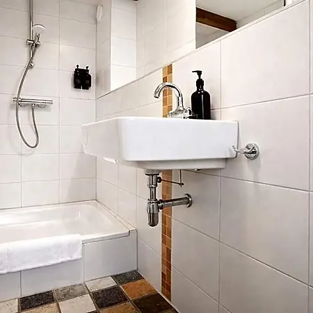 King's Hotel 3*