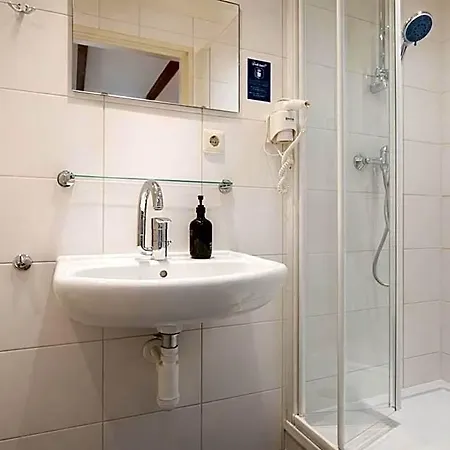 King's Hotel 3*